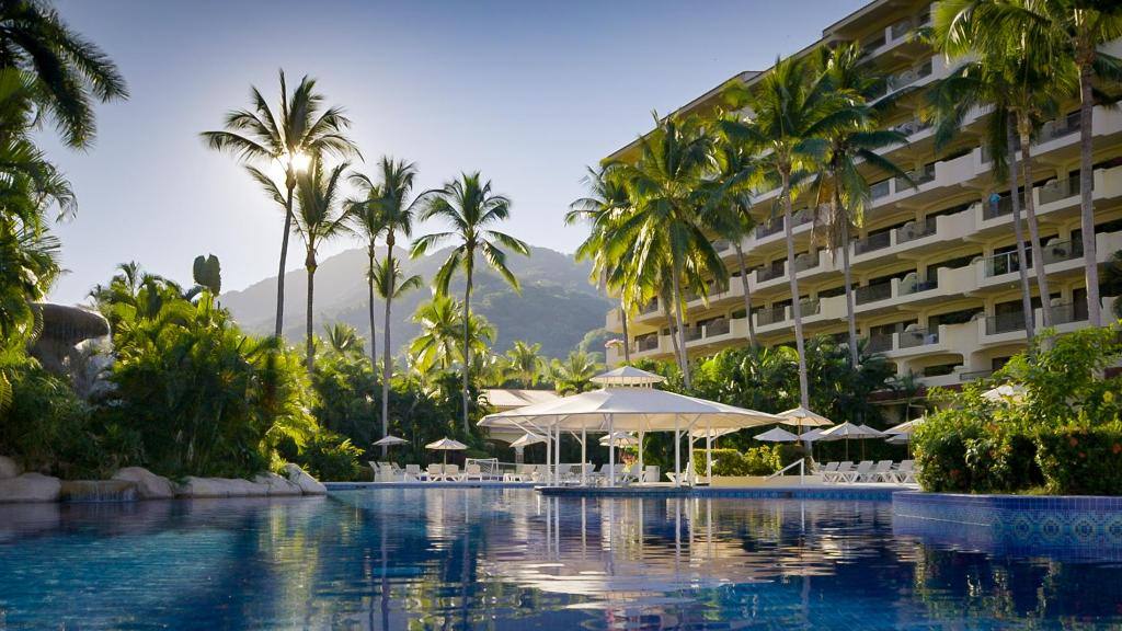 Barcelo Puerto Vallarta: Swimming pool