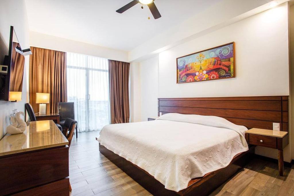 Blaze Hotel & Suite: Room photos