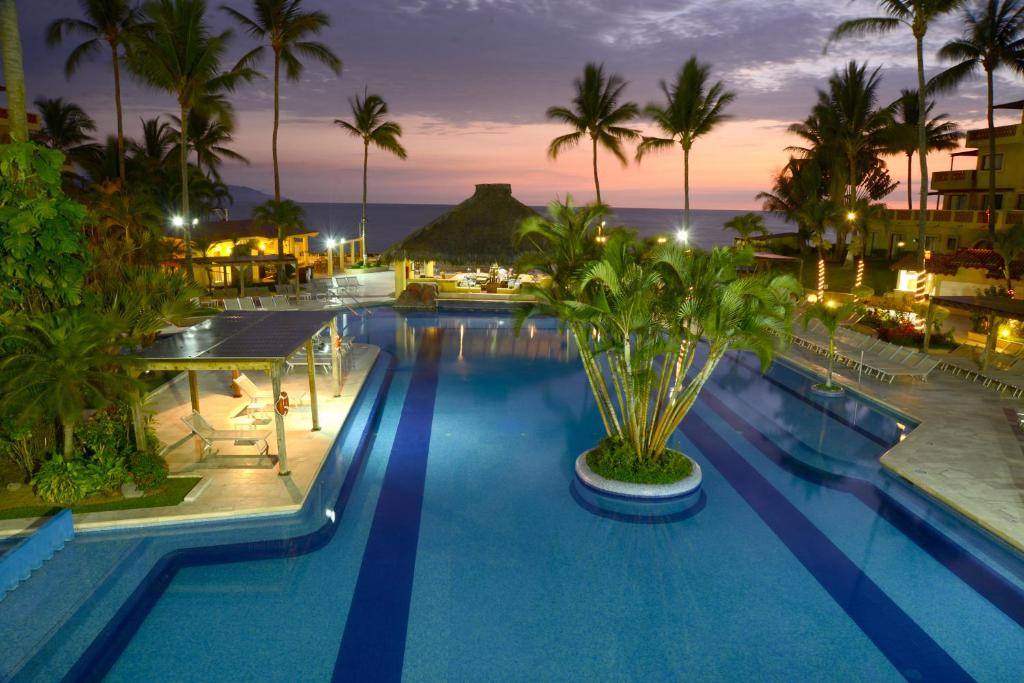 Canto del Sol Puerto Vallarta: Swimming pool