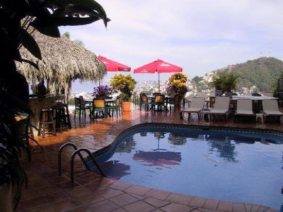 Casa Isabel: Swimming pool