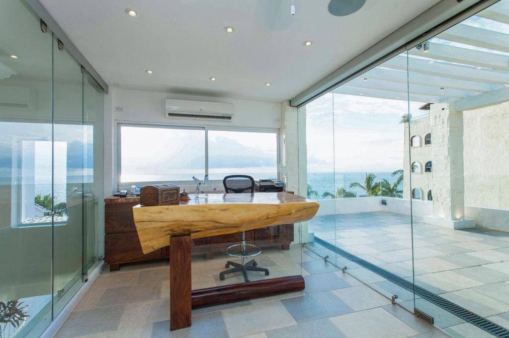 Casa Karma: Property views