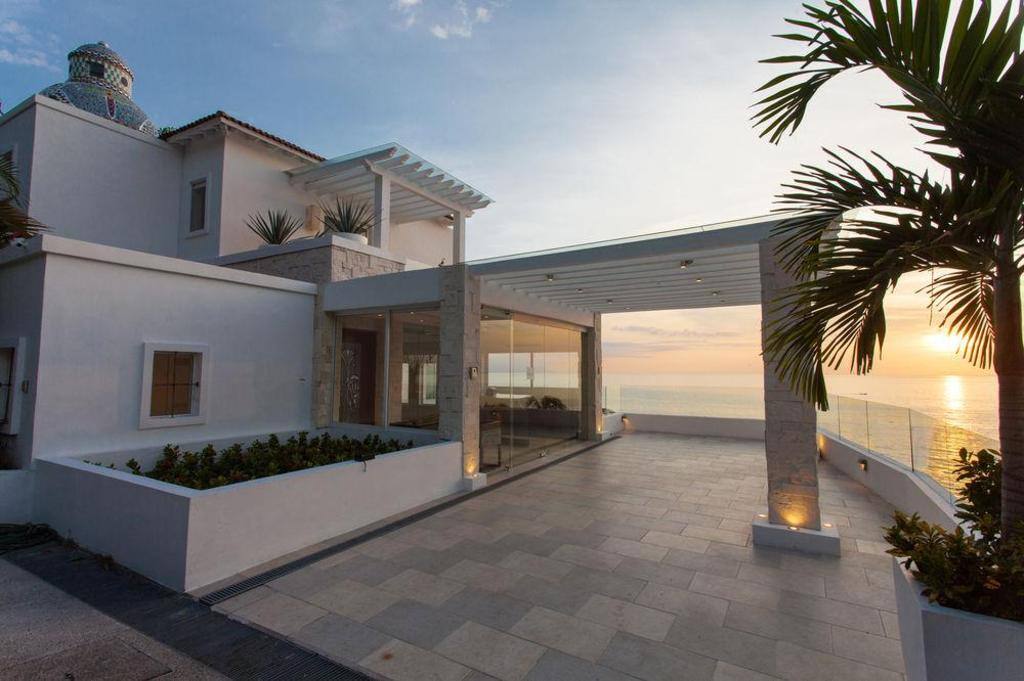 Casa Karma: Property views