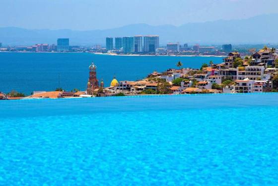 Casa Yvonneka: Swimming pool
