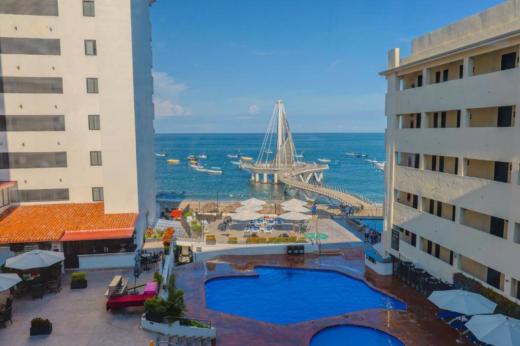 Delfin Beachfront Resort – Downtown Puerto Vallarta Optional All-Inclusive: Exterior view