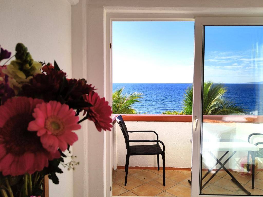 El Pescador Hotel: Surrounding environment