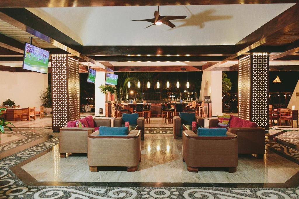 Fiesta Americana Puerto Vallarta All Inclusive & Spa: Lobby