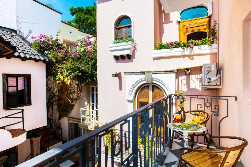 Garlands Del Rio Riverside Boutique Hotel: Exterior view