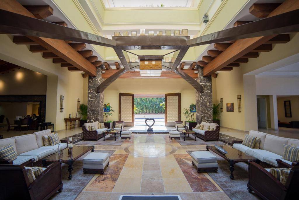 Garza Blanca Preserve Spa & Hotel - Puerto Vallarta: Lobby