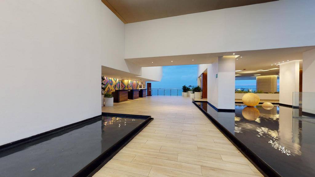 Grand Park Royal Puerto Vallarta: Lobby