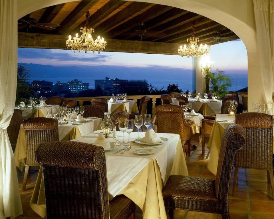 Hacienda San Angel: Dining