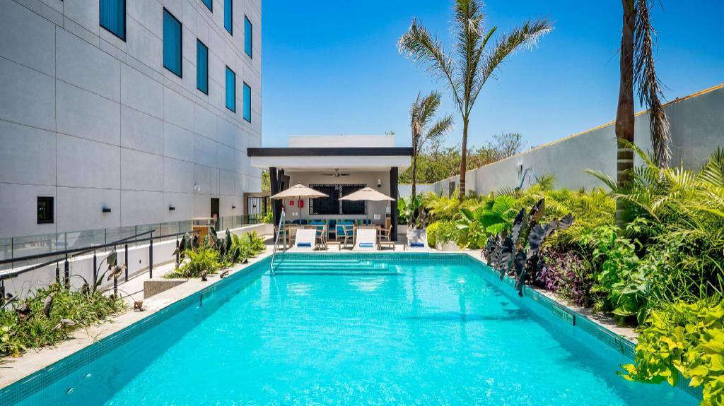 Hampton Inn By Hilton Nuevo Vallarta: Swimming pool