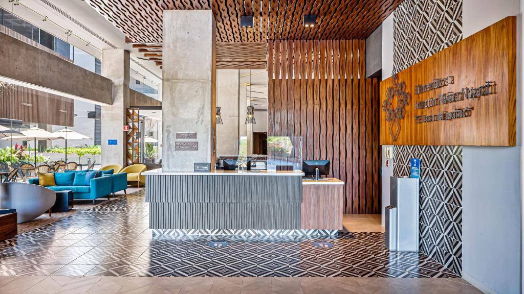 Hampton Inn By Hilton Nuevo Vallarta: Lobby