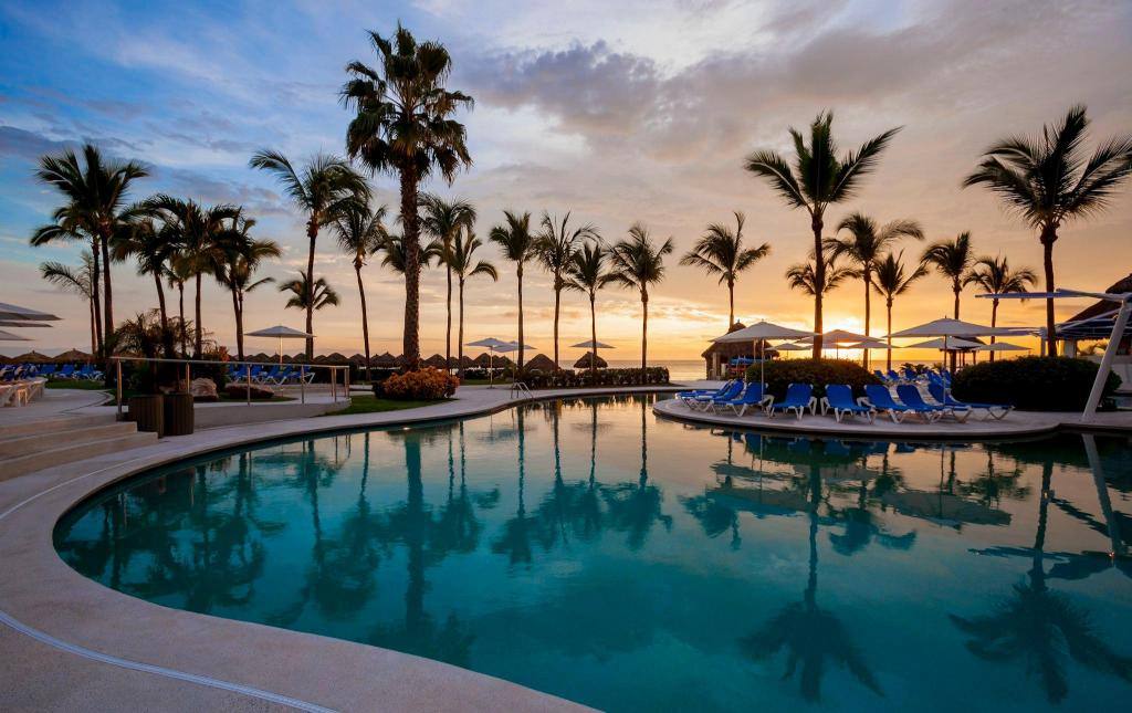Hard Rock Hotel Vallarta: Swimming pool