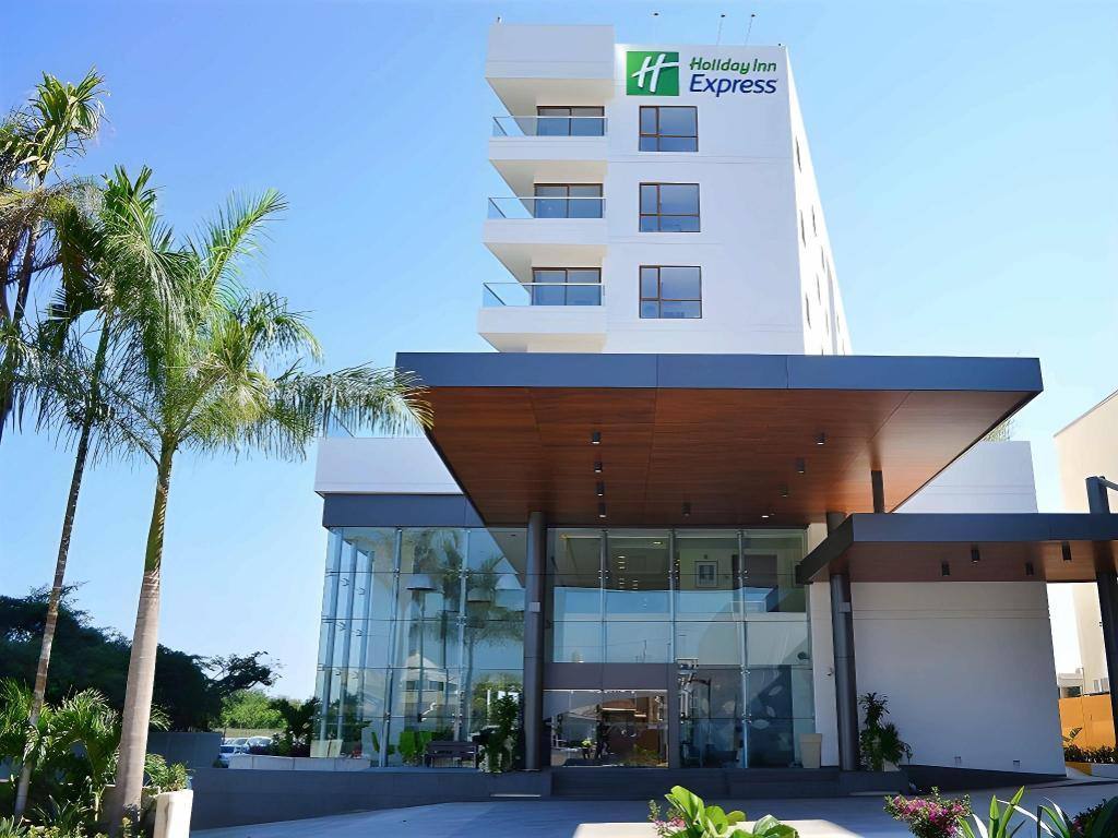Holiday Inn Express Puerto Vallarta by IHG: Property views