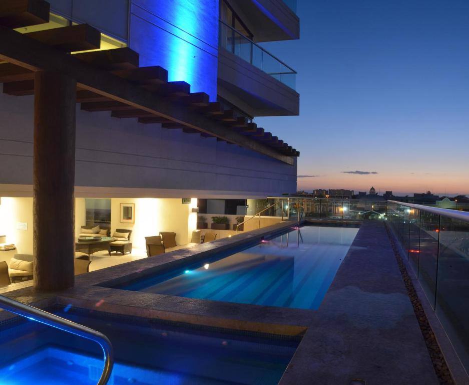 Holiday Inn Express Puerto Vallarta by IHG: Swimming pool