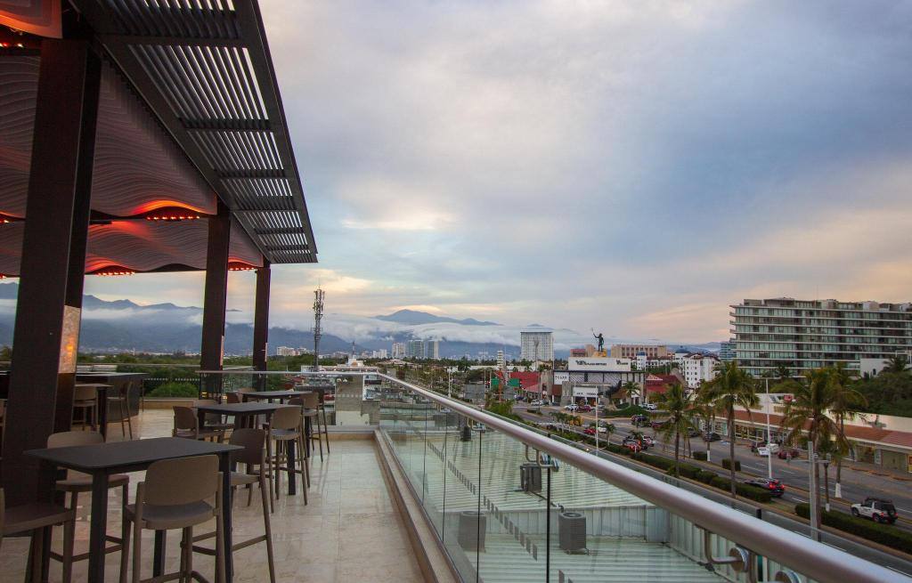 Holiday Inn & Suites Puerto Vallarta Marina & Golf By IHG: Exterior view