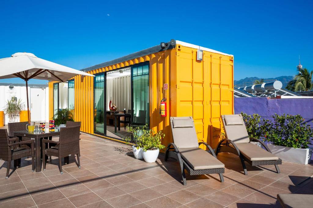 Hotel Container Inn: Facilities