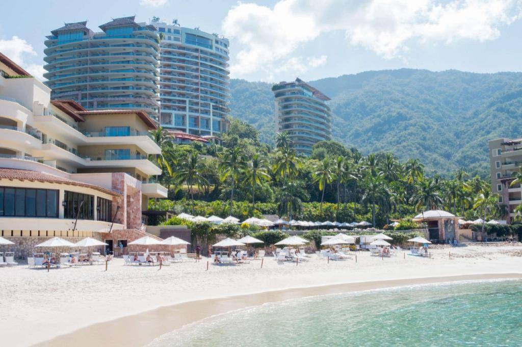 Hotel Mousai Puerto Vallarta: Beach