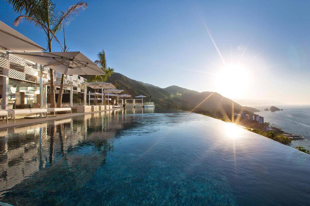 Hotel Mousai Puerto Vallarta: Swimming pool
