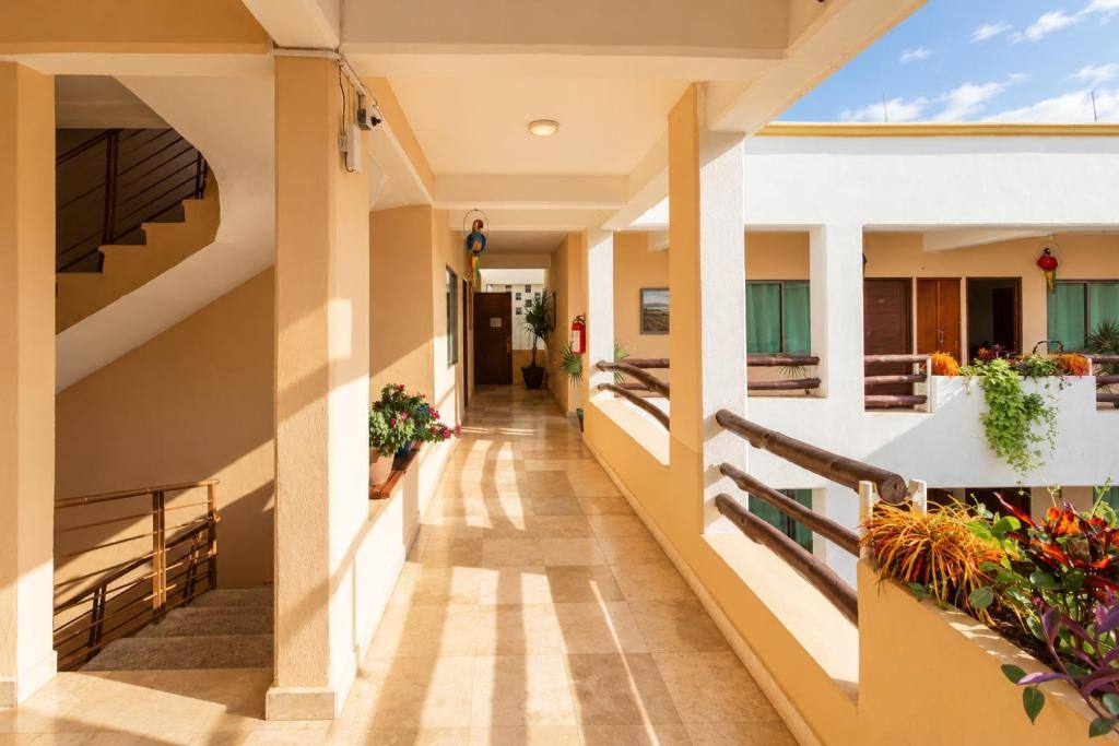 Hotel Pueblito Vallarta: Exterior view