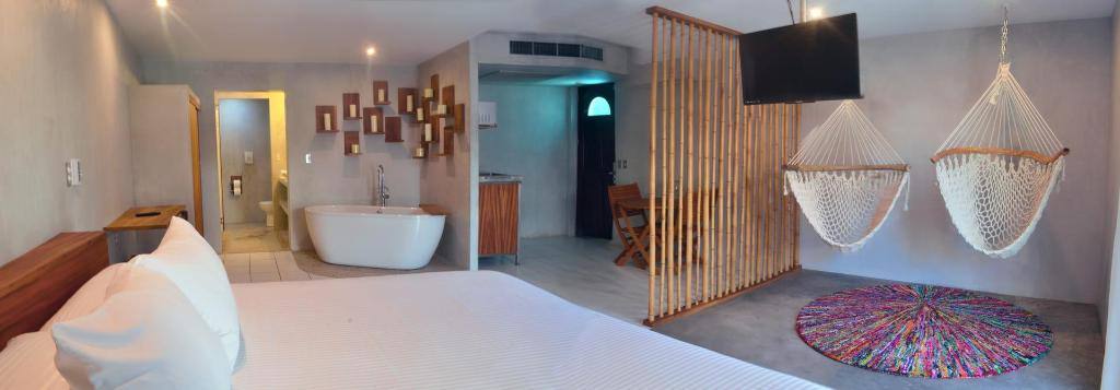 Hotel Rio Malecon Puerto Vallarta: Room photos