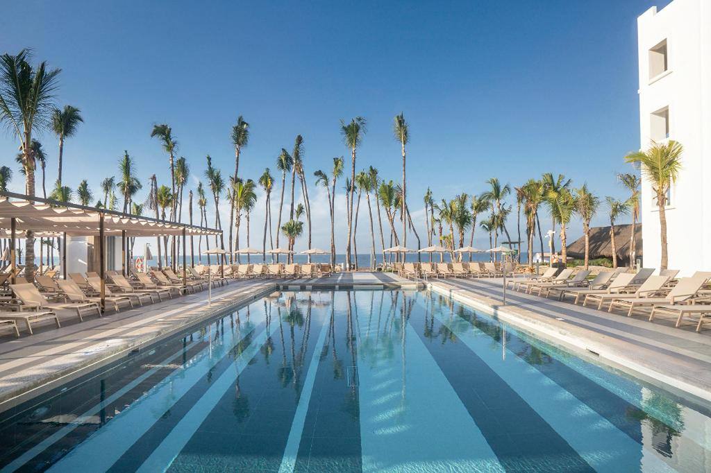 Hotel Riu Flamingos: Swimming pool