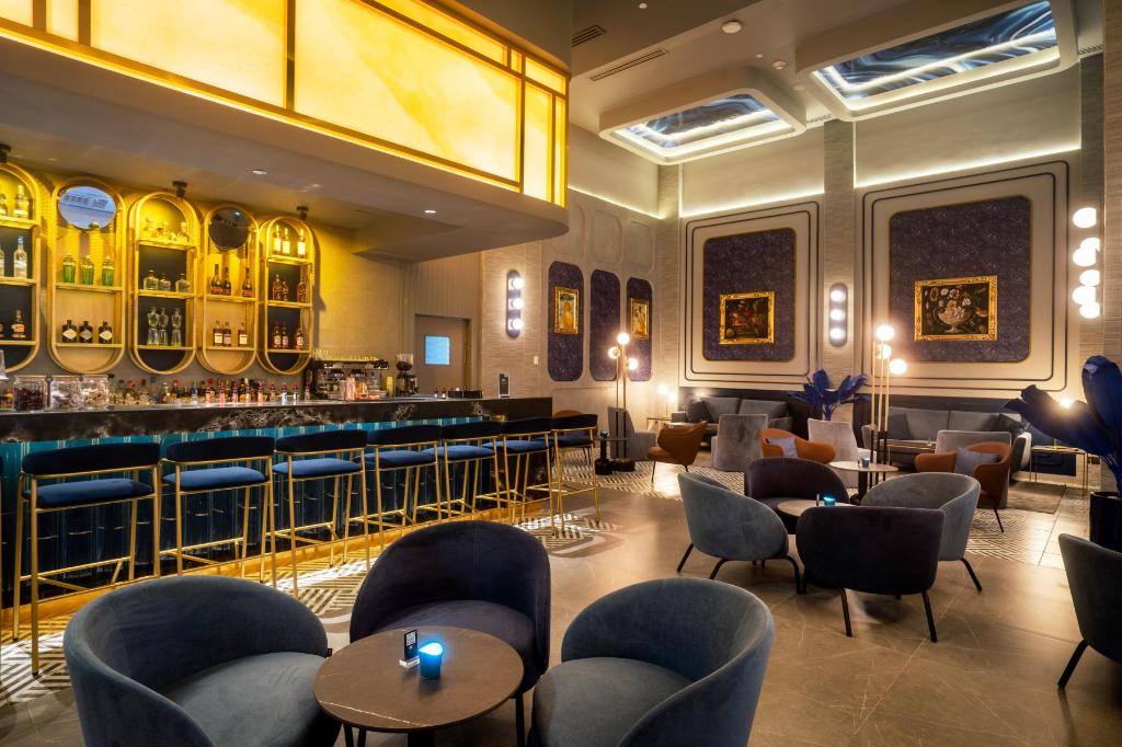 Hotel Riu Palace Pacifico: Bar/lounge