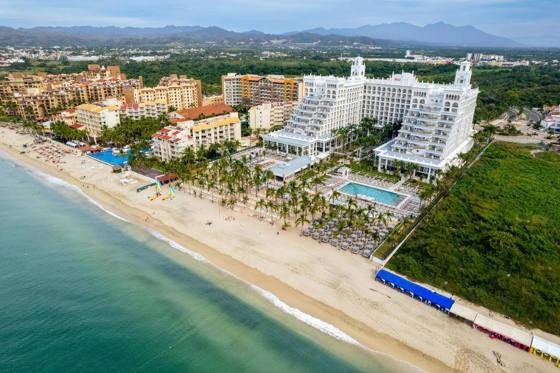 Hotel Riu Palace Pacifico: Exterior view
