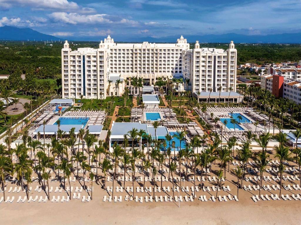 Hotel Riu Vallarta: Exterior view