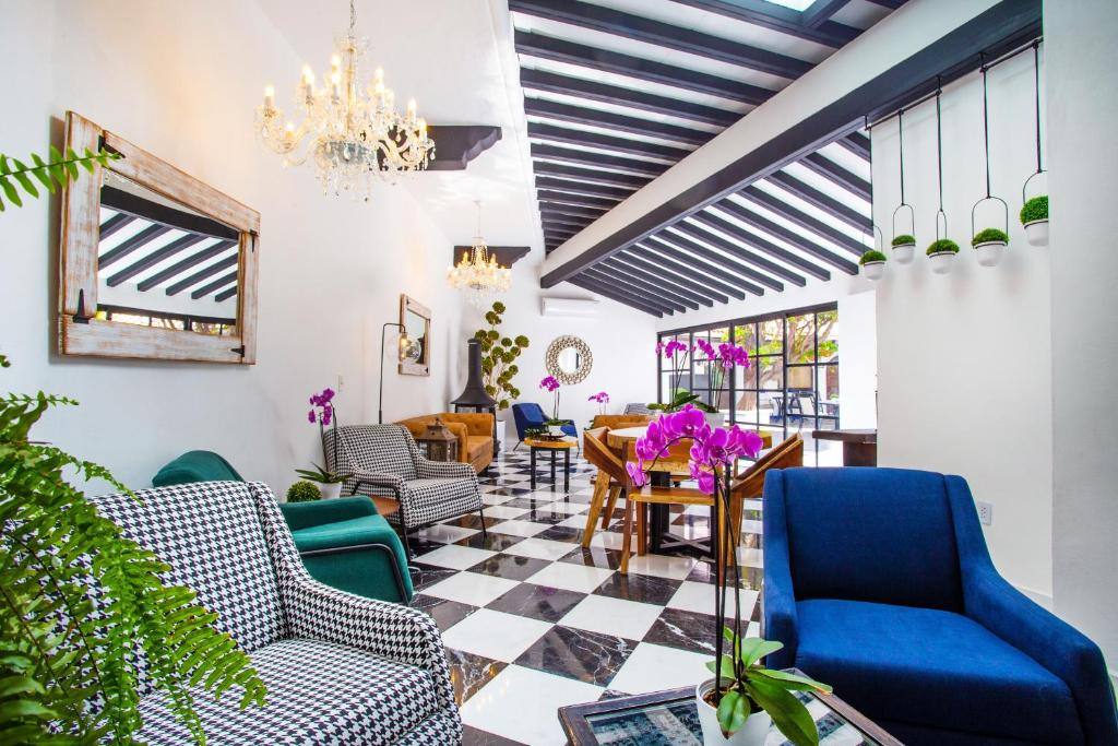Hotel Suites Mar Elena: Shared lounge/TV area