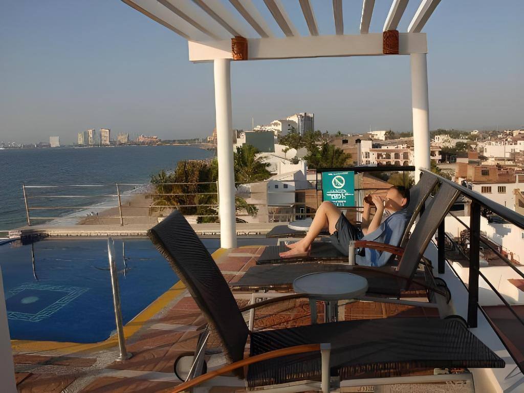 Hotel Suites Nadia: Surrounding environment