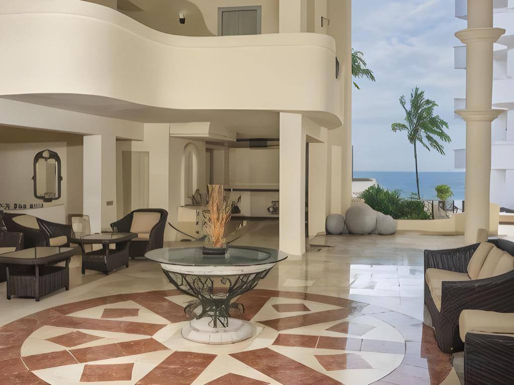 Hotel Tropicana Vallarta: Property views