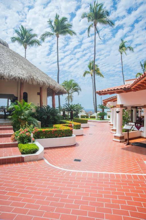 Hotel Tropicana Vallarta: Entrance