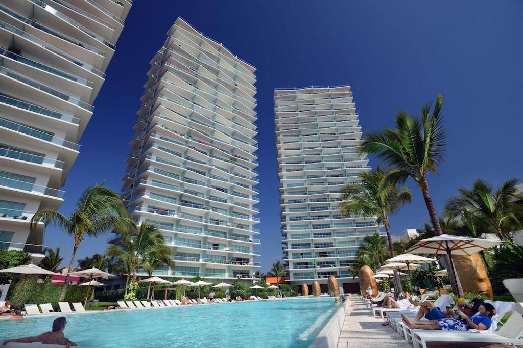 Icon Vallarta: Property views