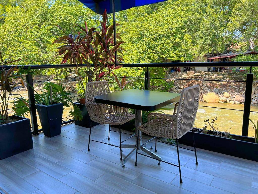Joint. Boutique Hotel & Cowork: Balcony/terrace