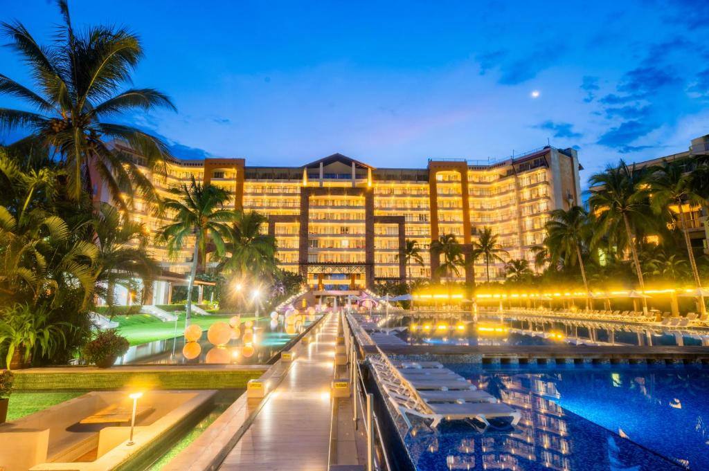 Krystal Grand Nuevo Vallarta: Exterior view