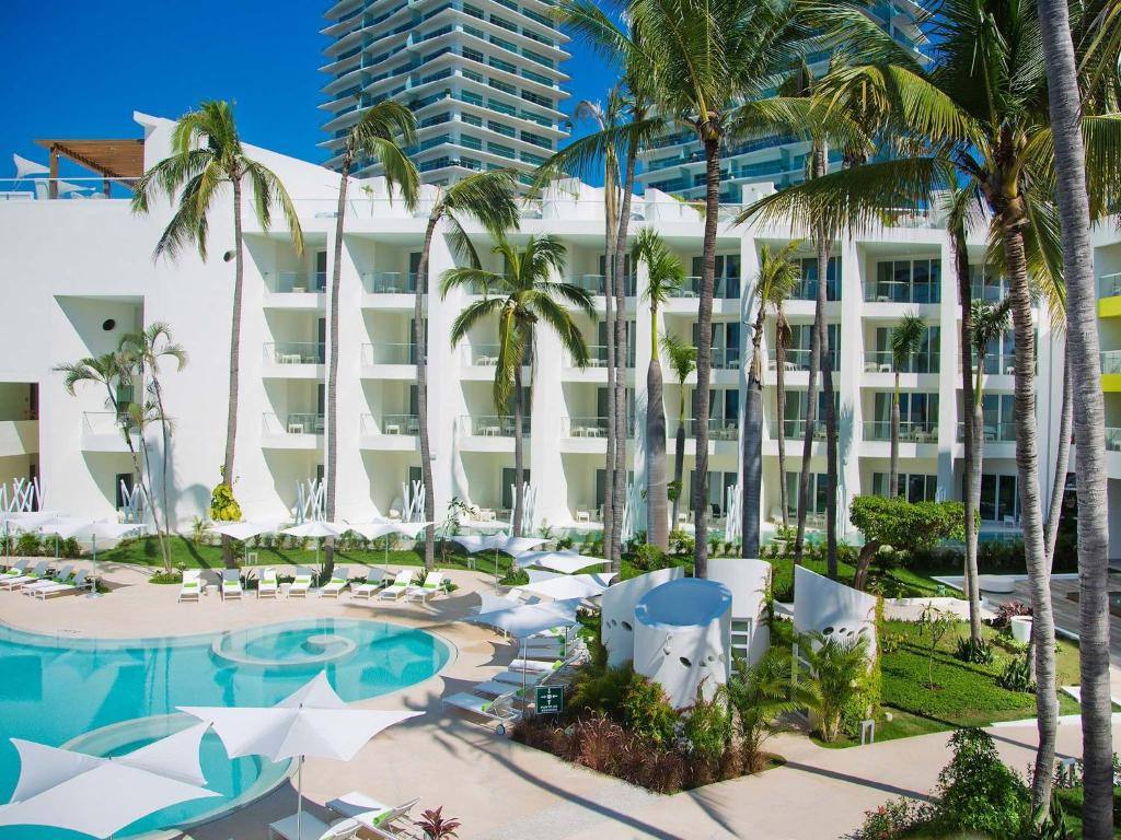 Krystal Grand Puerto Vallarta: Exterior view