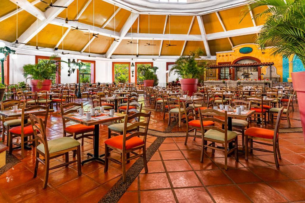 Krystal Vallarta: Restaurant