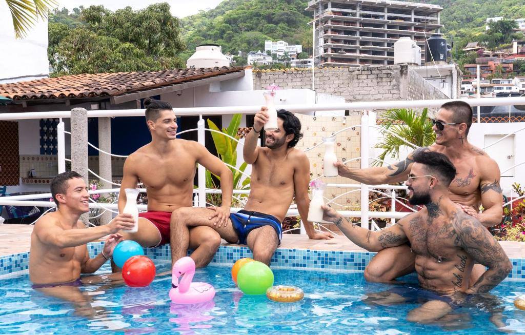 La Iguana Vallarta: Swimming pool