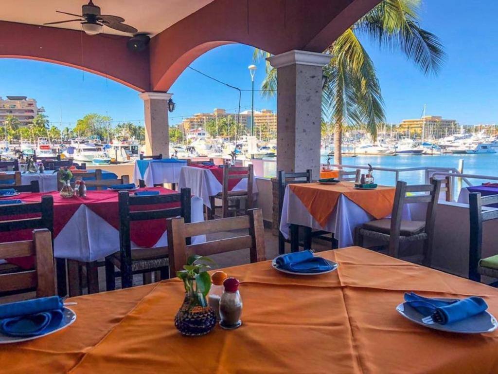 Marina Banderas Suites Hotel Boutique: Dining