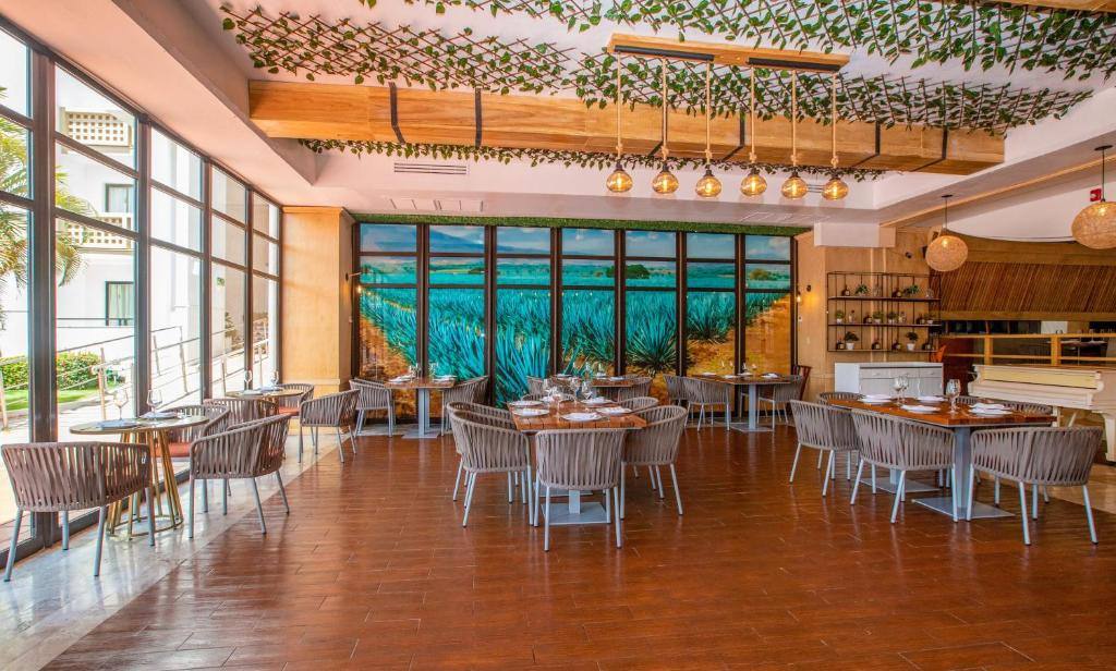 Meliá Puerto Vallarta: Restaurant