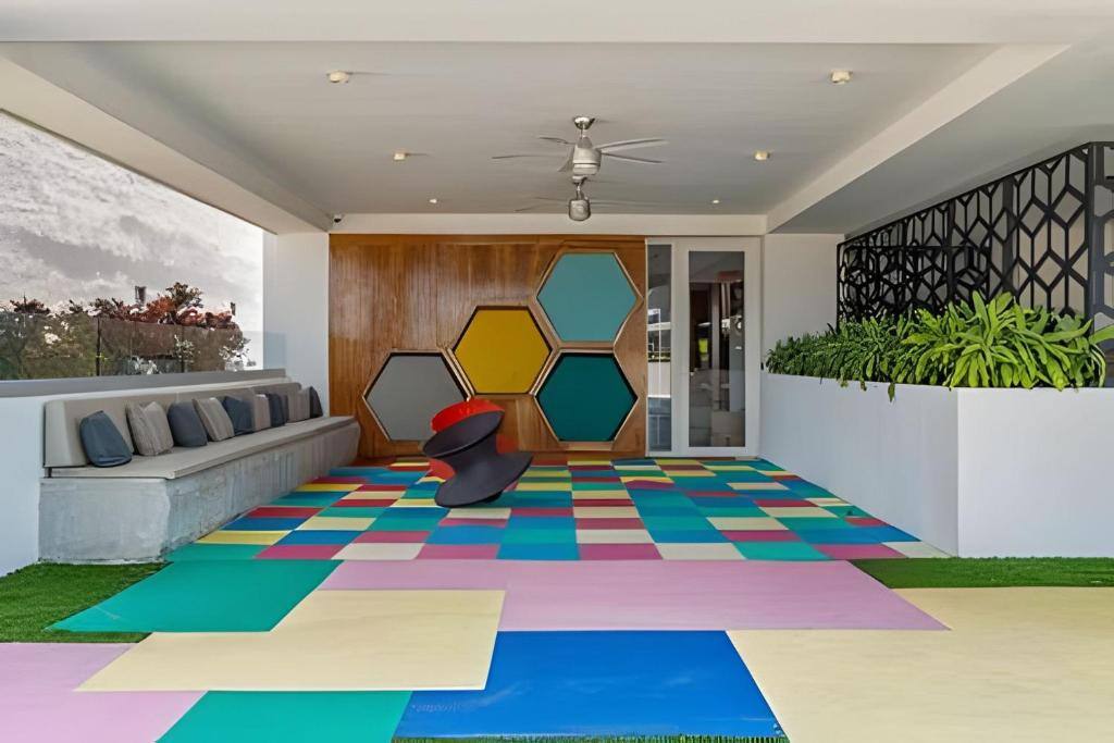 Monyxbnb At Zoho: Facilities