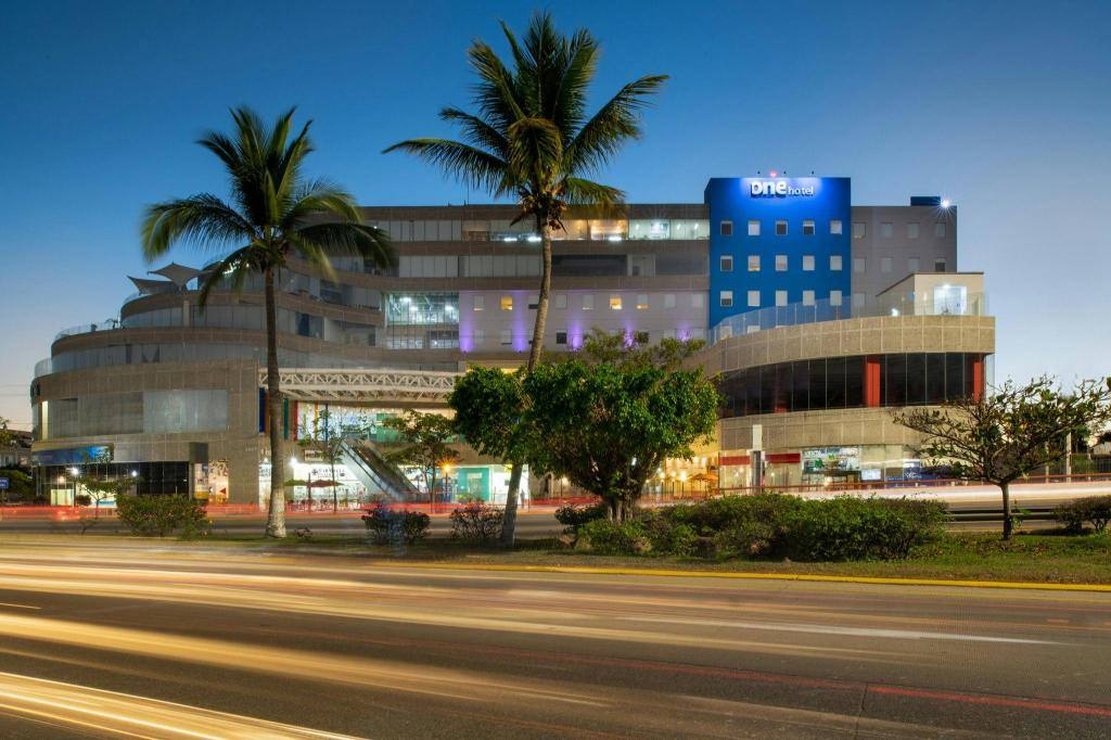 One Puerto Vallarta Aeropuerto: Exterior view