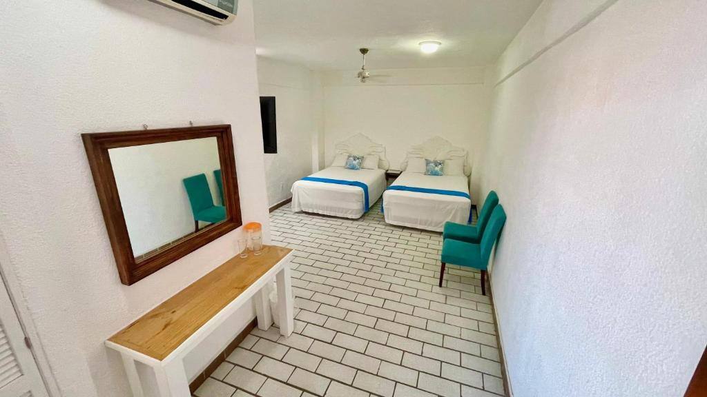 Paloma del Mar Hotel: Guestroom