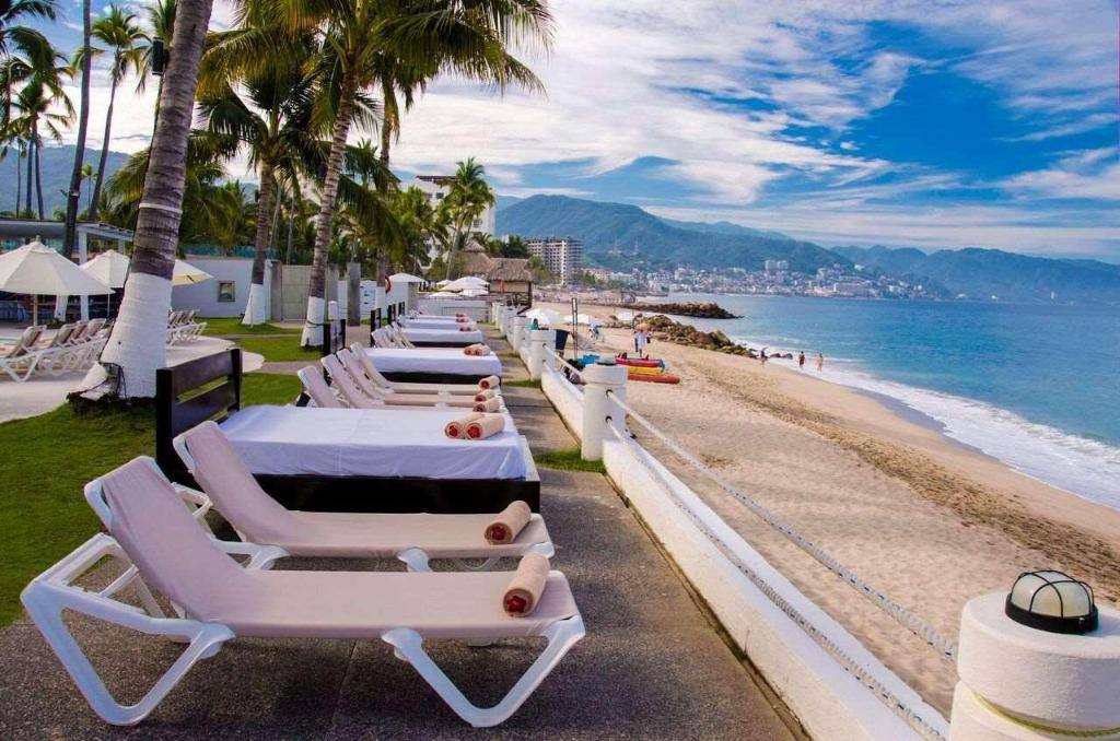 Plaza Pelicanos Club Beach Resort: Beach