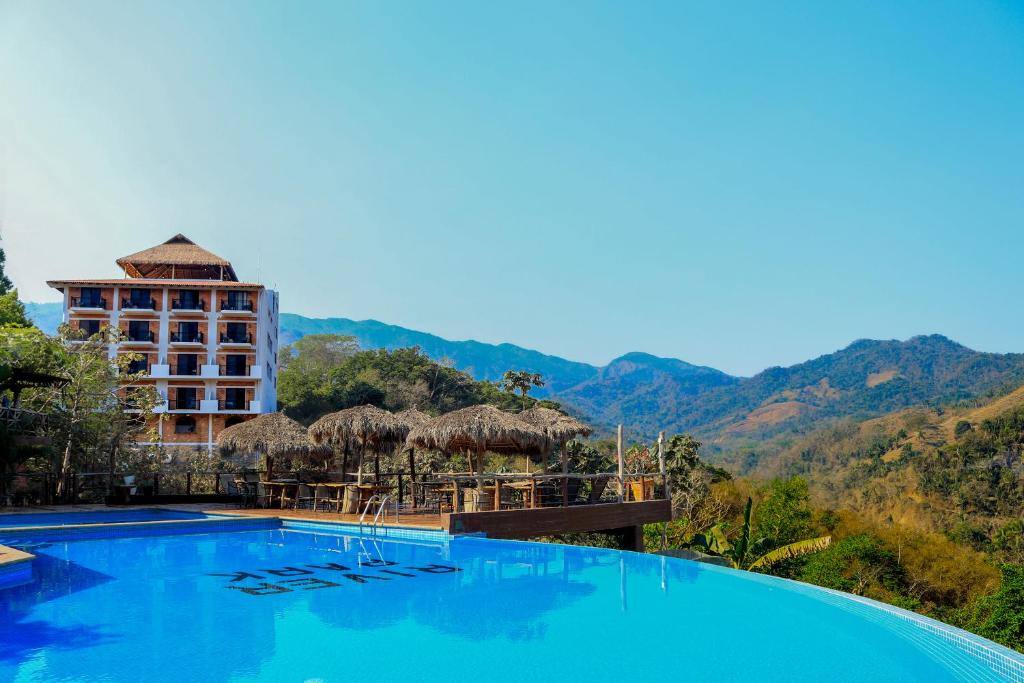 River Park Hotel: Surrounding environment