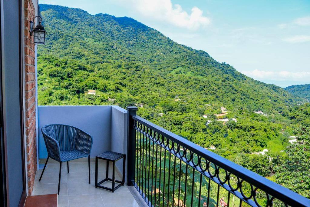 River Park Hotel: Balcony/terrace