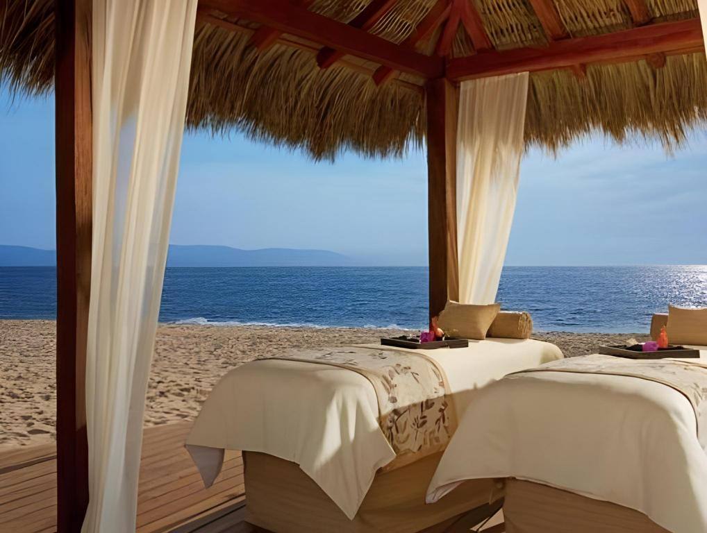 Secrets Vallarta Bay Resort & Spa: Beach