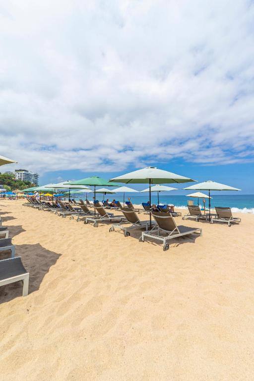 Suites at Sapphire Ocean Club: Facility photos