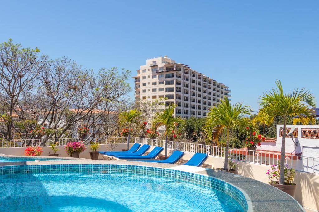 Suites Plaza del Rio: Balcony/terrace